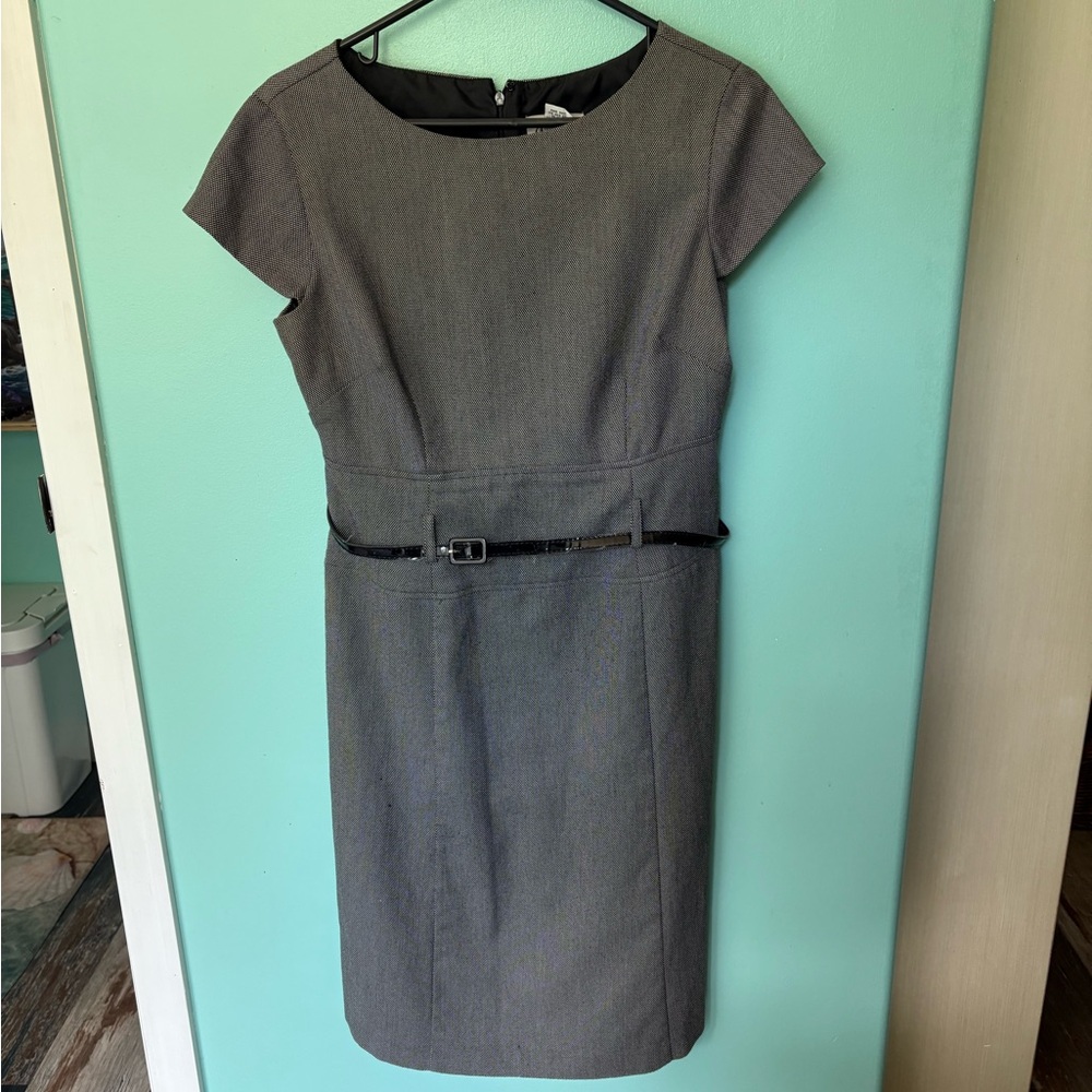 Chic Gray Midi Dress with Belt